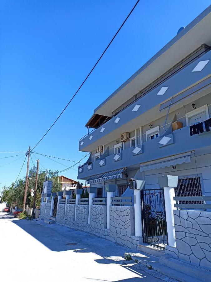 Seven Seas Apartments Луца Экстерьер фото
